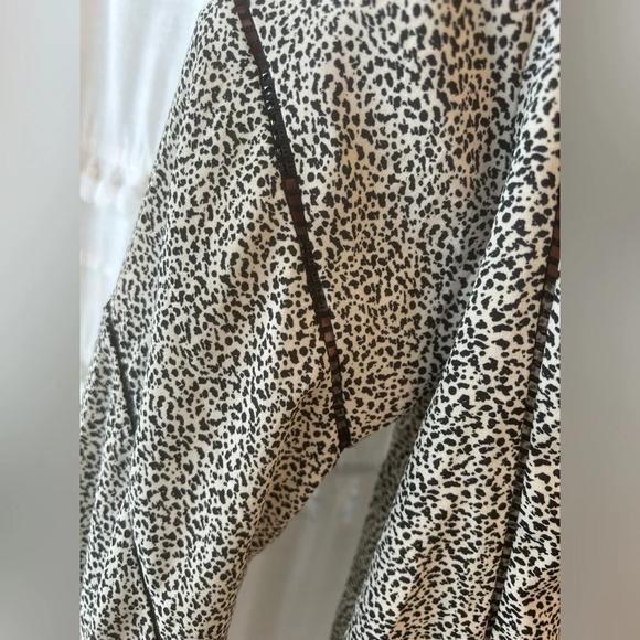 Sienna Sky Black and white blouse size XS - Picture 5 of 9